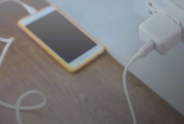 4 Cara Merawat Charger Supaya Tidak Cepat Rusak