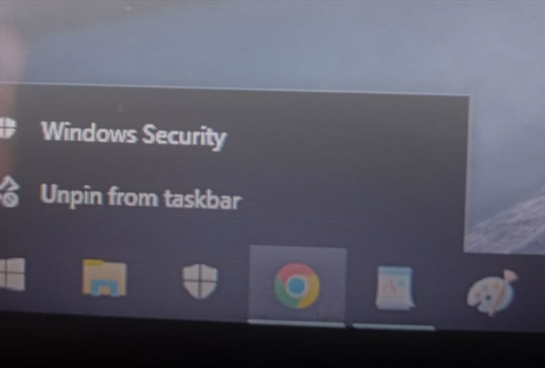 Cara Menghilangkan Windows Defender di Taskbar Agar Tersembunyi
